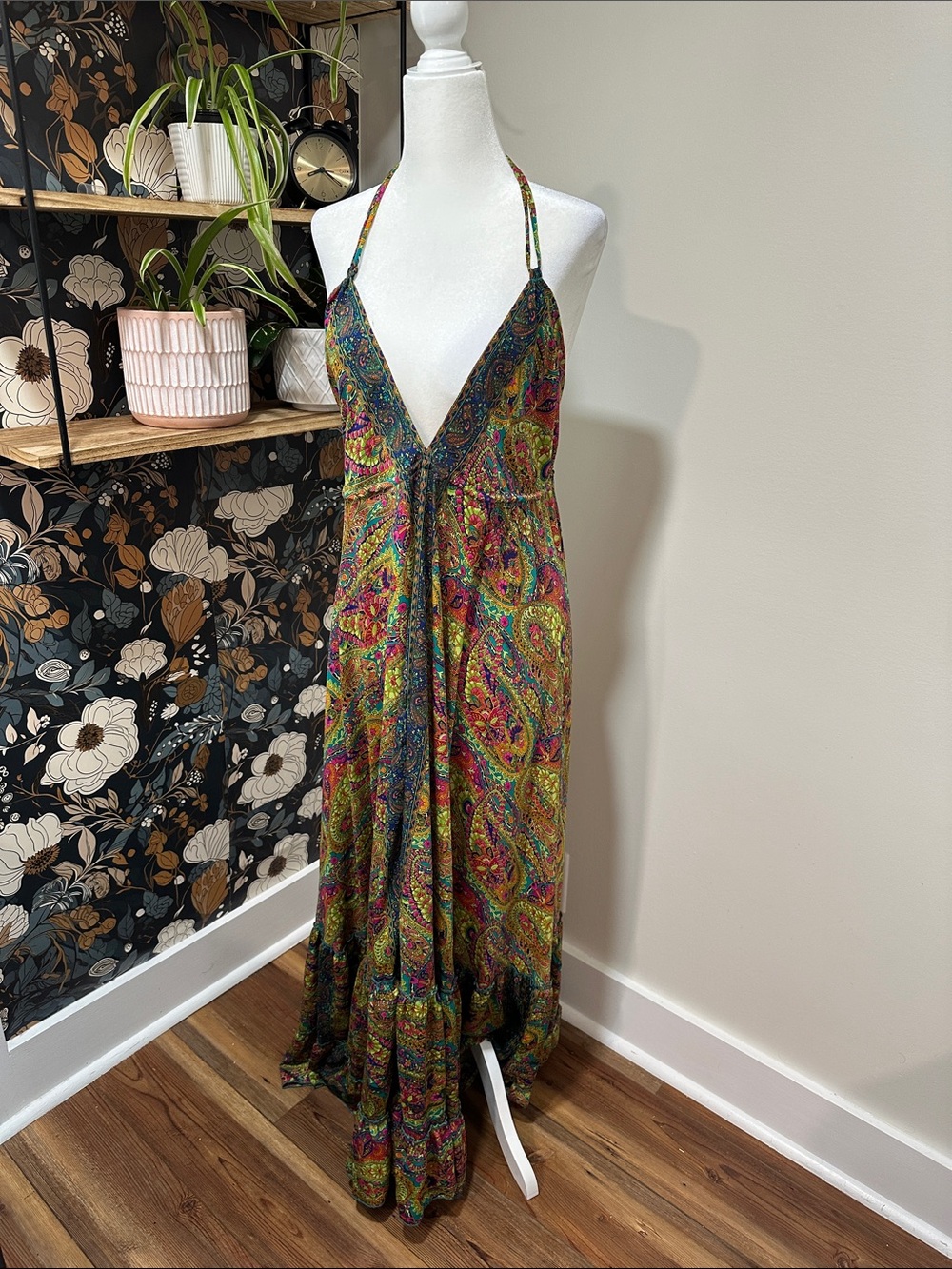 Bohemian Backless Halter Maxi Dress in Multicolor Paisley